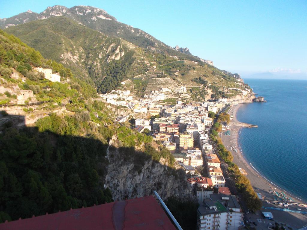 Casa Vacanze Nonno Aldo 미노리 외부 사진